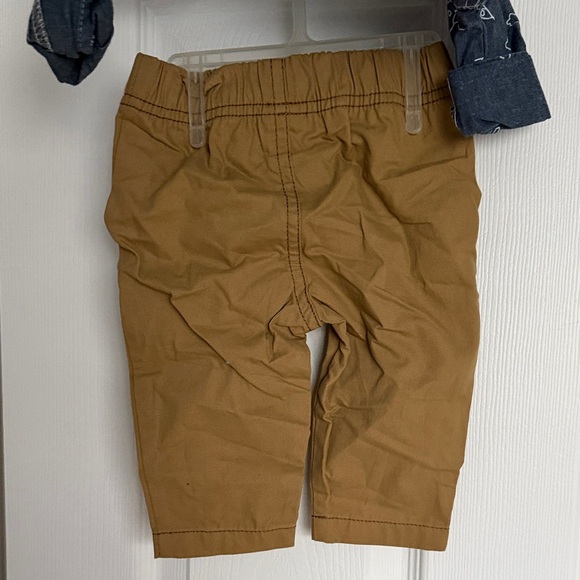 Carter's Navy Airplane Shirt and Tan Pants 2-piece Set - Picture 4 of 7